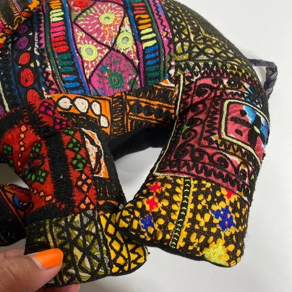 Vintage Indian Hand Embroidered Mirrored Banjara Elephant Pillow - Picture 10 of 16